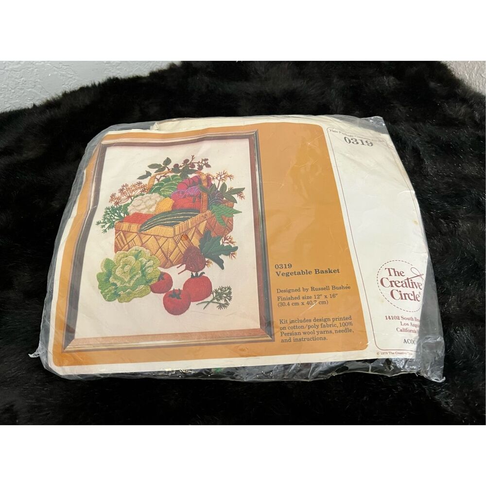 New Vintage 1979 CREATIVE CIRCLE 0319 VEGETABLE BASKET Embroidery Russell Bushee